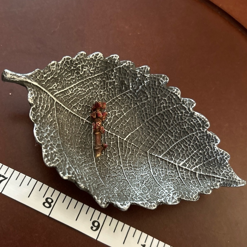 Silver Leaf Trinket Dish Botanical Catch-All Jewelry Tray Fall Spring Decor - Picture 13 of 14